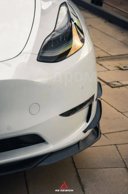 картинка Сплиттер (губа) на передний бампер для Tesla Model Y магазин  StreetTuning 