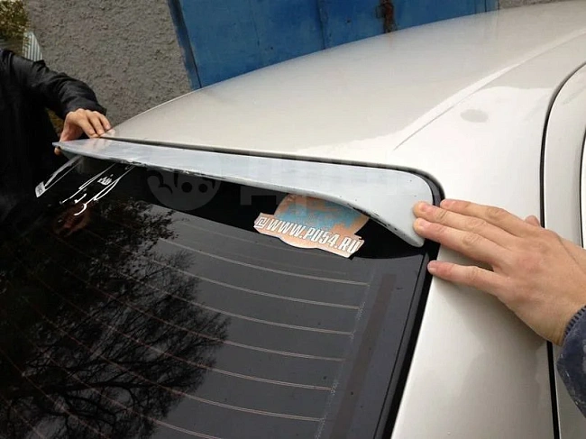 картинка Спойлер на заднее стекло для Toyota Cresta 90 магазин  StreetTuning 
