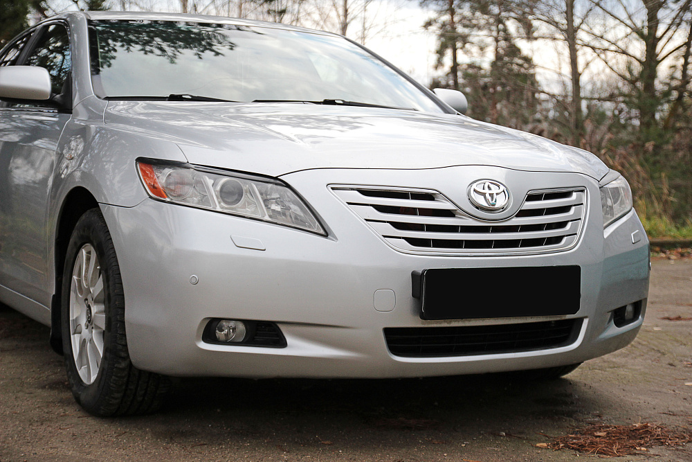 картинка Toyota Camry V40 (дорестайлинг) 2006—2009 Накладки на фары (реснички) укорочен. компл.-2 шт. от магазина  StreetTuning