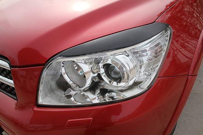 картинка Toyota Rav4 2006—2010 Накладки на передние фары (реснички) компл.-2 шт. магазин  StreetTuning 