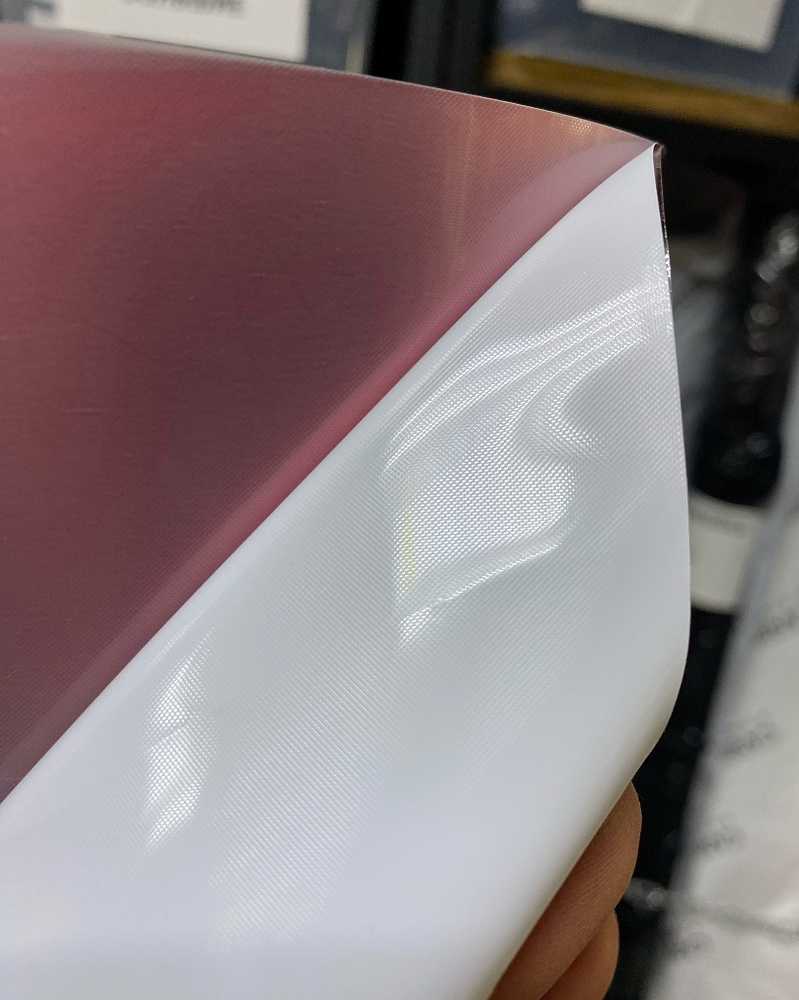 картинка Пленка виниловая рубиновый красный - PET Metallic Ruby Red от магазина  StreetTuning