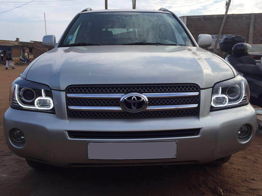 картинка Передние фары для Toyota Kluger/Highlander 2003-2006 г от магазина  StreetTuning