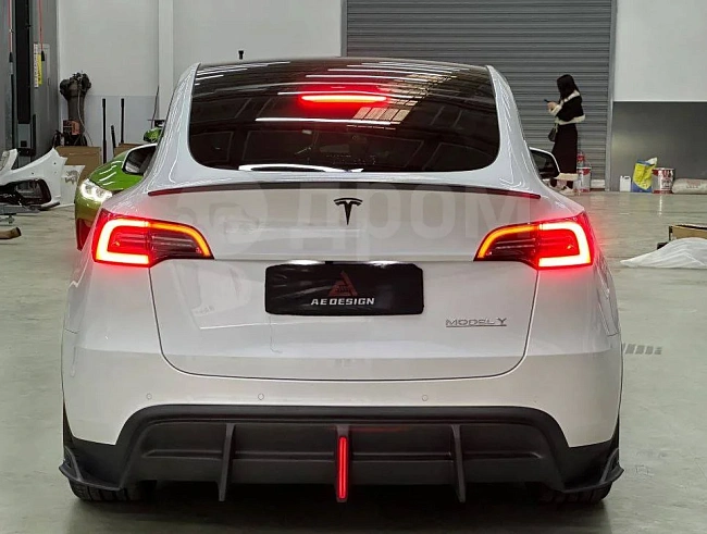 картинка Диффузор на задний бампер для Tesla Model Y магазин  StreetTuning 