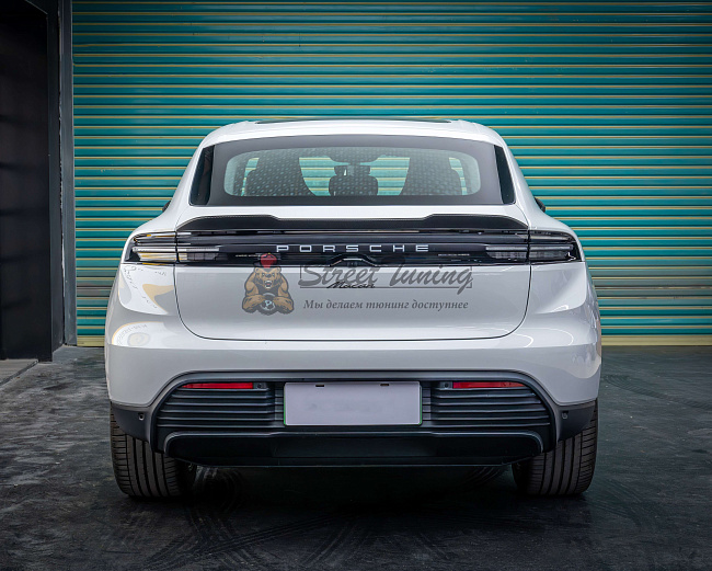 картинка Карбоновый центральный спойлер KDA для Porsche Macan 95C 2024+ магазин  StreetTuning 