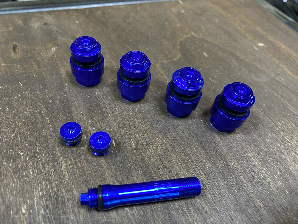 картинка Скрытые ниппели (вентили) для колес, к-т 4 шт, цвет СИНИЙ от магазина  StreetTuning