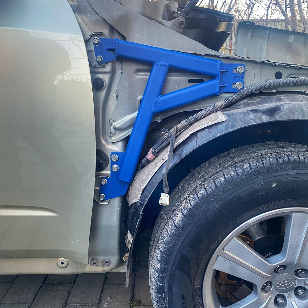 картинка Комплект усилителей под передние крылья для Subaru Forester SH от магазина  StreetTuning