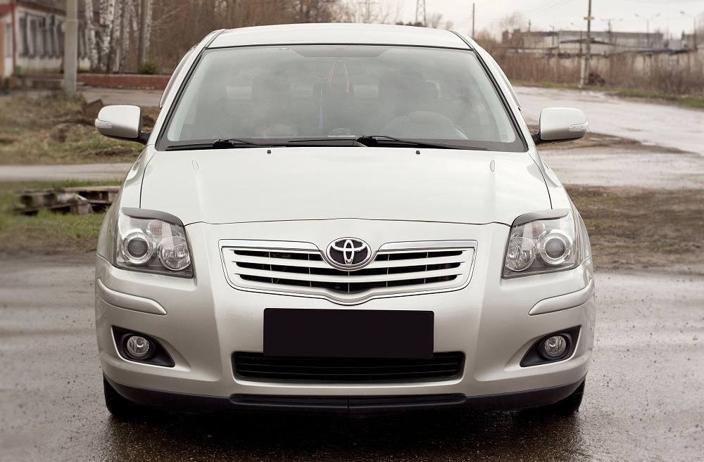 картинка Toyota Avensis 2003-2008 Накладки на передние фары (реснички) компл.-2 шт. от магазина  StreetTuning