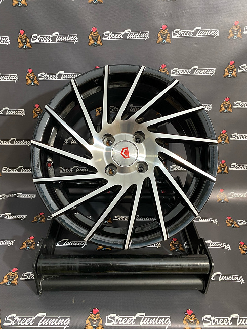 картинка Новые диски Vossen вертушки R15 J6.5 ET30 4X100, Silver+Black магазин  StreetTuning 