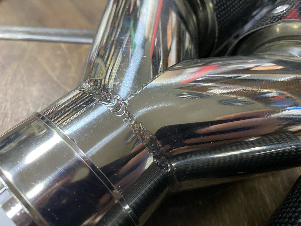 картинка Насадки на глушитель Akrapovic Style двойные комплект- 2 шт 63х89 мм от магазина  StreetTuning