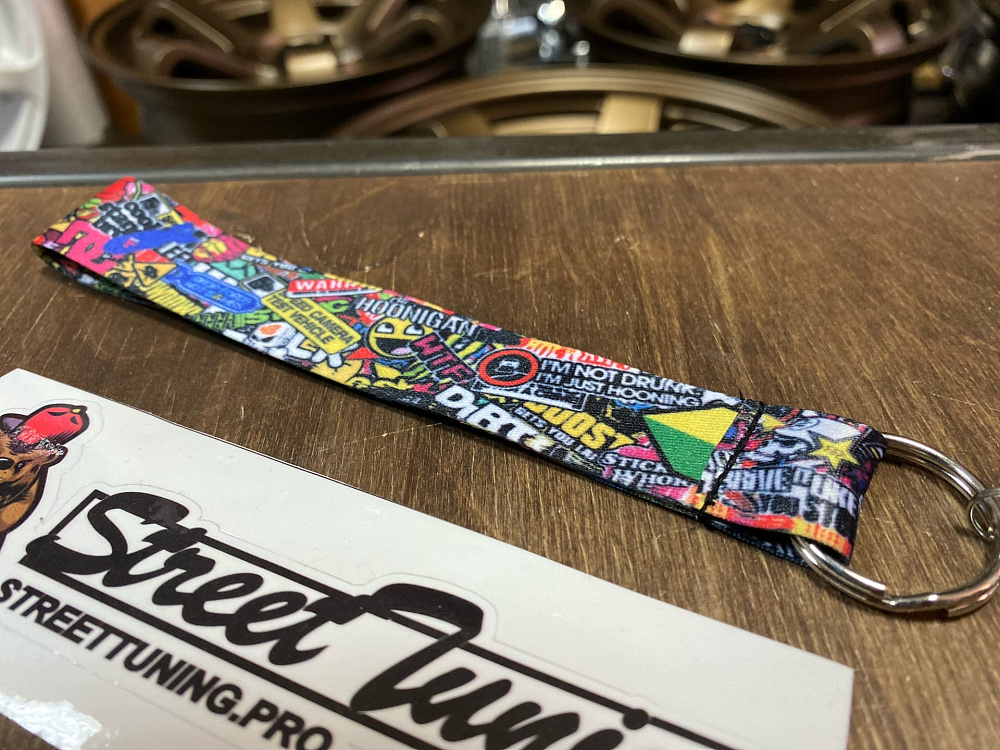 картинка Брелок для Ключей Stickerbom - тканевый от магазина  StreetTuning