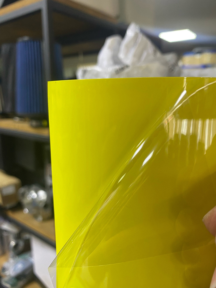 картинка Пленка виниловая желтый глянец - Carbins Gloss Lemon Yellow, рулон 18м от магазина  StreetTuning