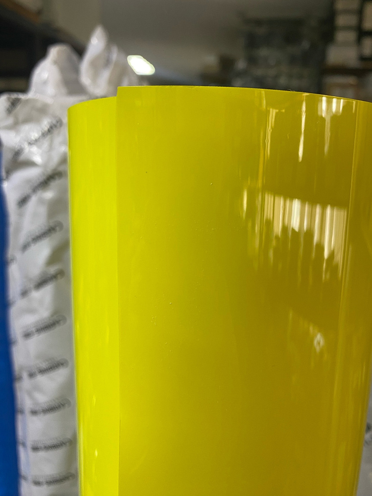 картинка Пленка виниловая желтый глянец - Carbins Gloss Lemon Yellow, рулон 18м от магазина  StreetTuning