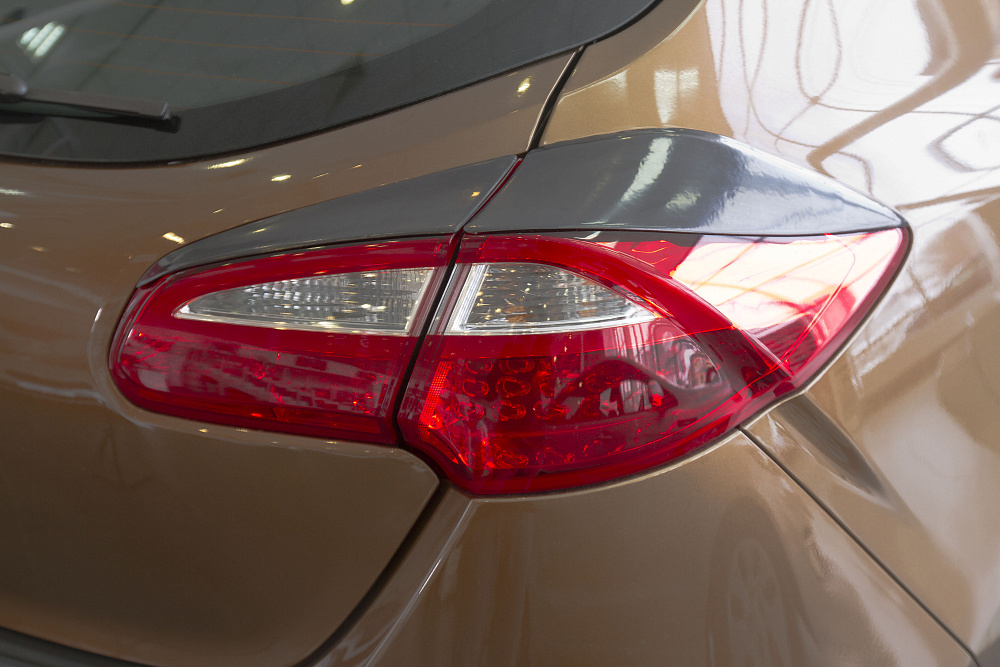 картинка Kia Ceed (хэтчбэк) 2015-н.в. Накладки на задние фонари (реснички) от магазина  StreetTuning